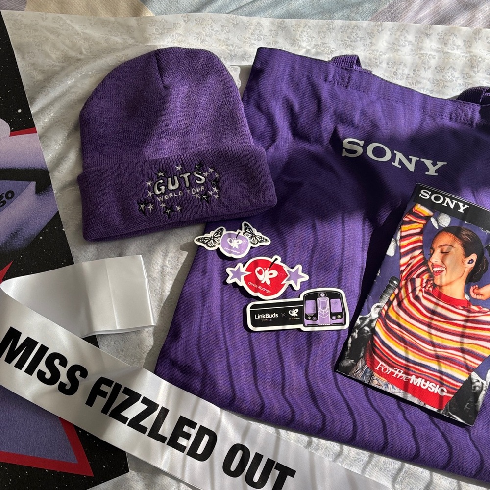 OLIVIA RODRIGO Merch & Poster